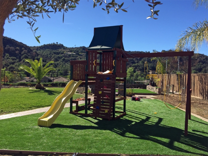 Fake Turf Willowbrook, California Playground